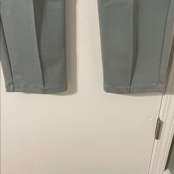 Athleta Pants Womens Sz 0 Green Eastbound Straight Leg Wrinkle Resistant Preppy - Picture 7 of 12